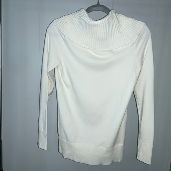 White House Black Market cream wool blend cowl neck sweater Sz 2 button detail - Picture 4 of 6